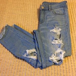 Distressed crop jegging